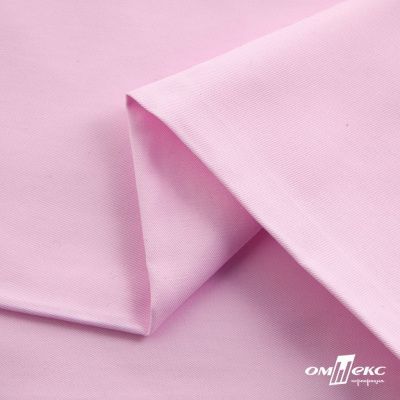 Ткань сорочечная Альто, 115 г/м2, 58% пэ,42% хл, окрашенный, шир.150 см, цв. 2-розовый (арт.101) - купить в Хасавьюрте. Цена 306.69 руб.